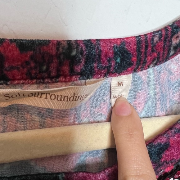 SOFT SURROUNDINGS Ottoman Velvet Blouse. Size Medium - Picture 9 of 10